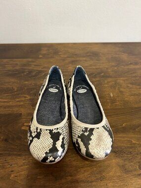 Dr. Scholl's Snakeskin Print Flats- Size 6.5